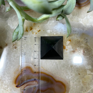 Shungite Pyramid 3cm