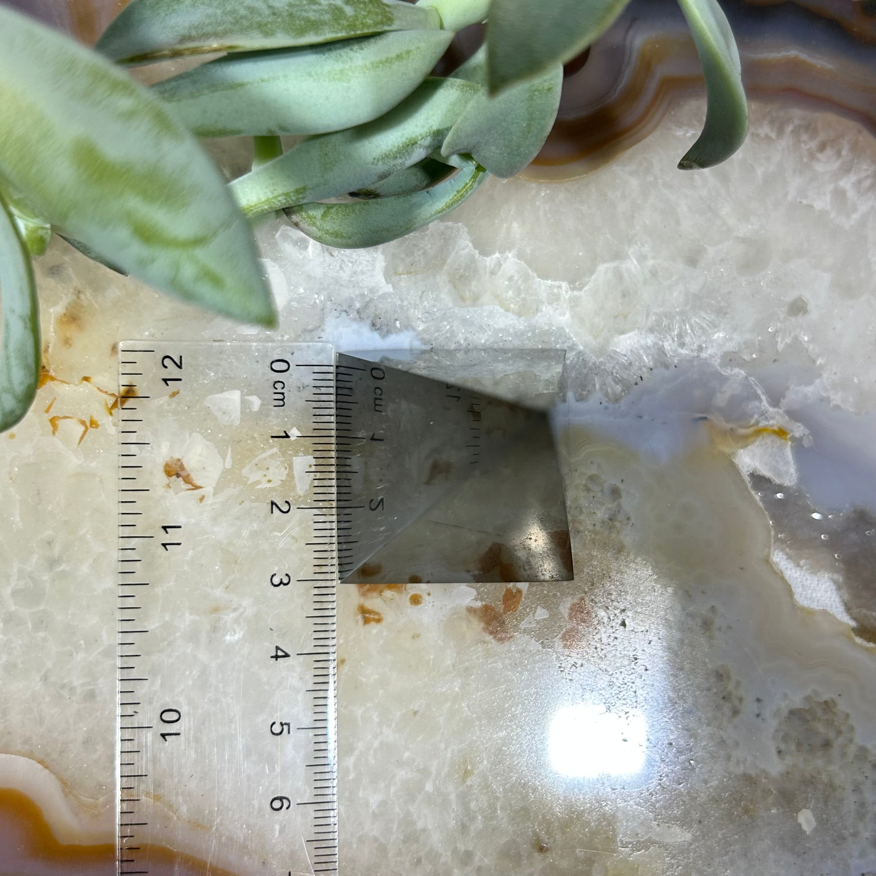 Shungite High Pyramid 3cm